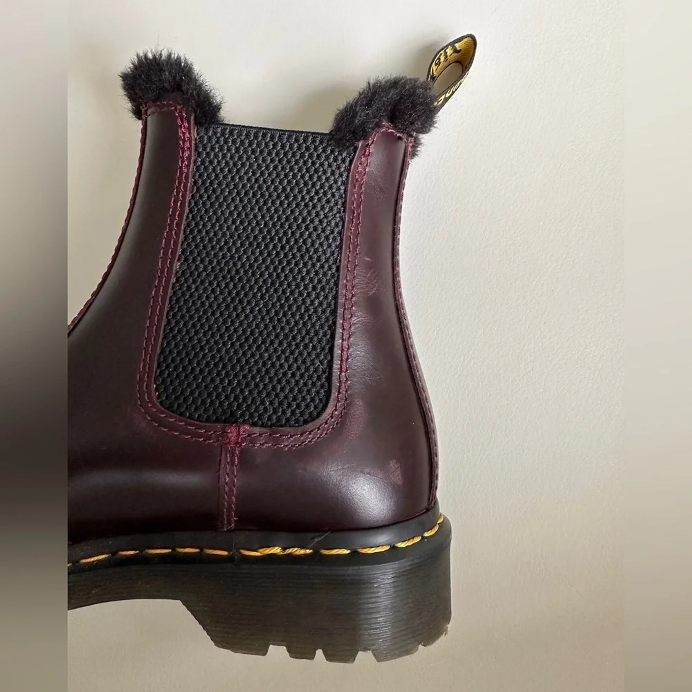 Dr. Martens 2976 Leonore Faux Fur Lined Chelsea Oxblood Maroon Boots in Size 7